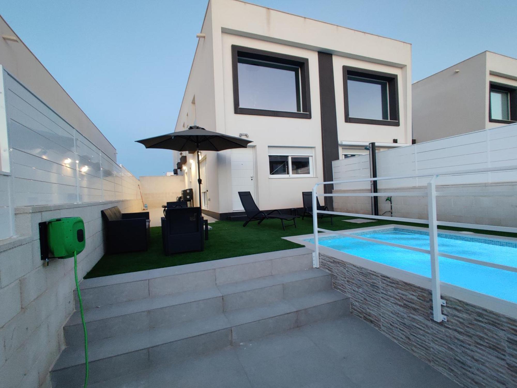 Nueva Casa With Private Pool Villa